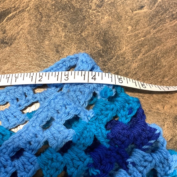 Beautiful hand-made crocheted Poncho One Size fits most - Picture 8 of 15